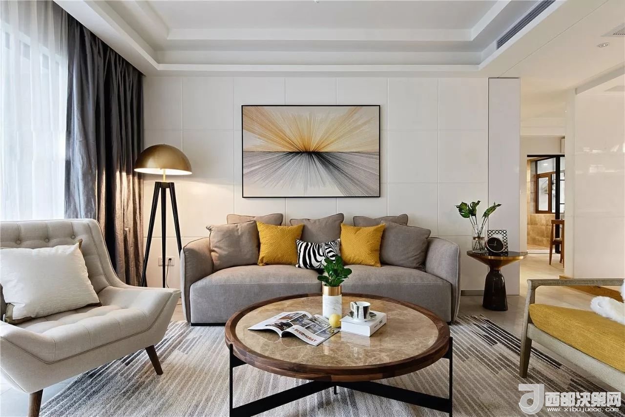 沙發(fā)背景墻選對裝飾畫，才能美了整個(gè)客廳空間！