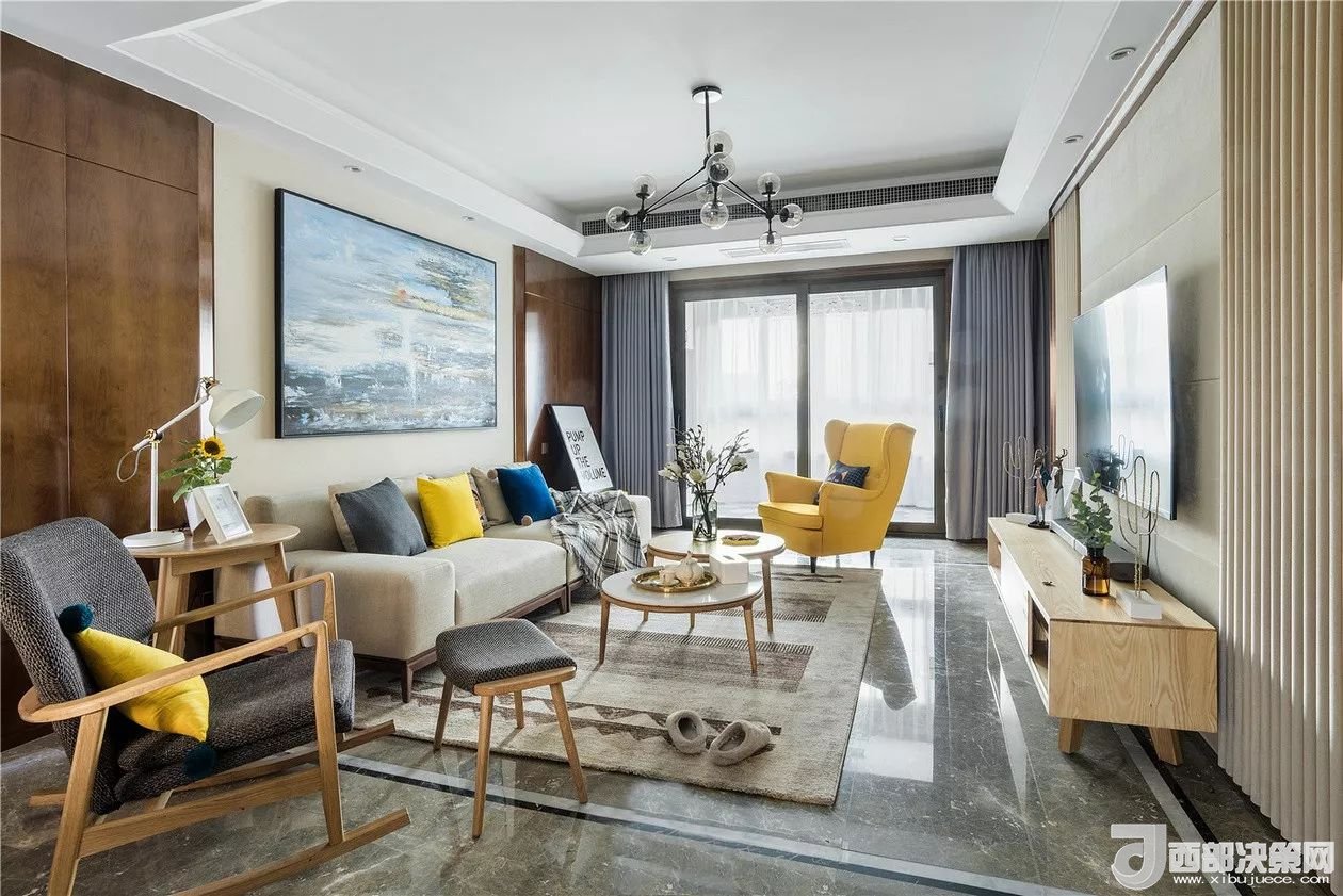 沙發(fā)背景墻選對裝飾畫，才能美了整個(gè)客廳空間！