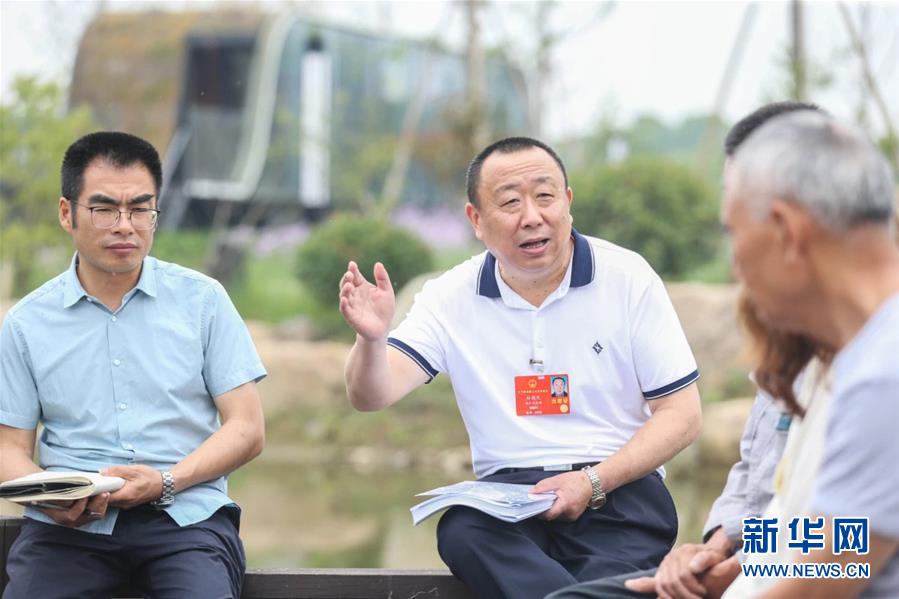 （新華全媒頭條·兩會(huì)精神看落實(shí)·圖文互動(dòng)）（2）整體謀劃、系統(tǒng)升級(jí)、全面提升——落實(shí)全國兩會(huì)精神織牢織密公共衛(wèi)生防護(hù)網(wǎng)