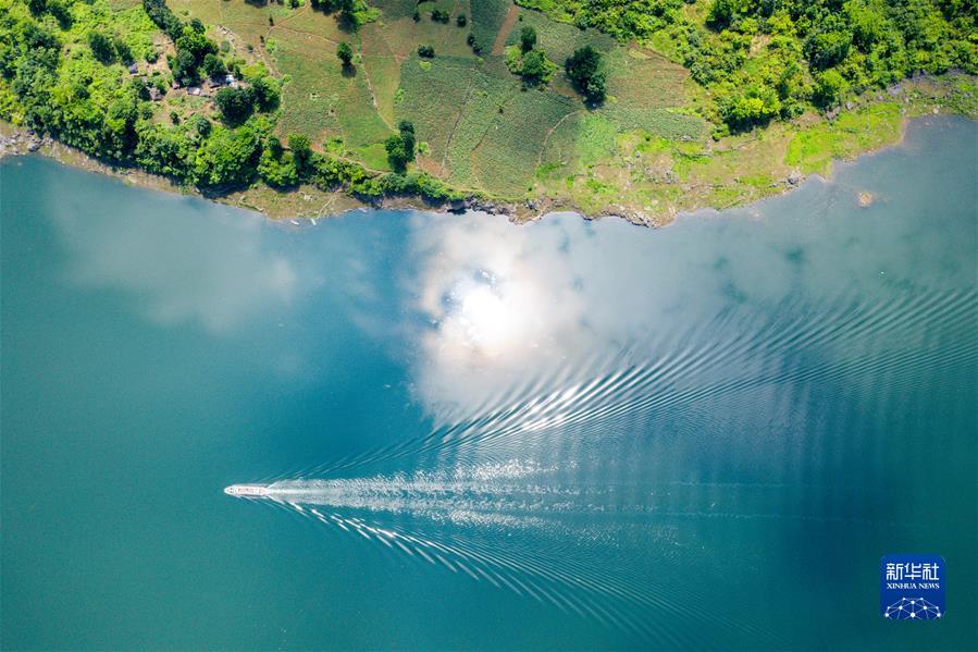 (沿著總書記的足跡·貴州篇)(2)開創(chuàng)多彩貴州的美好未來(lái)——沿著總書記的足跡之貴州篇