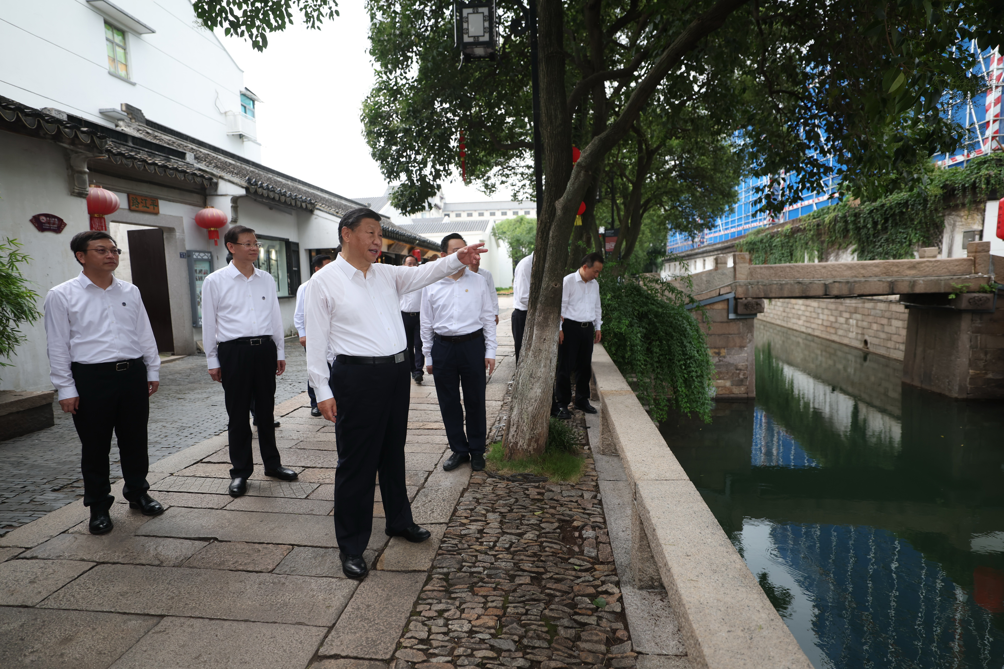 2023年7月6日，習近平在蘇州平江歷史文化街區(qū)考察。